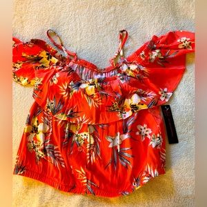 NWT No Boundaries Coral Floral Top-M